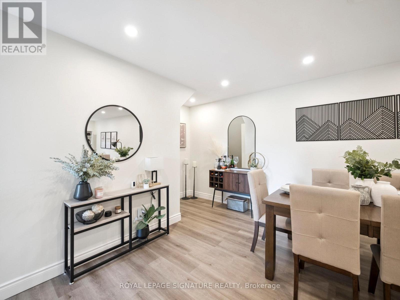 Photo 10 of 41 103 Dovedale Drive, Whitby ON