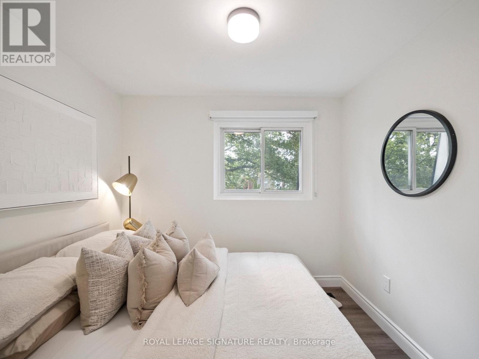 Photo 22 of 41 103 Dovedale Drive, Whitby ON