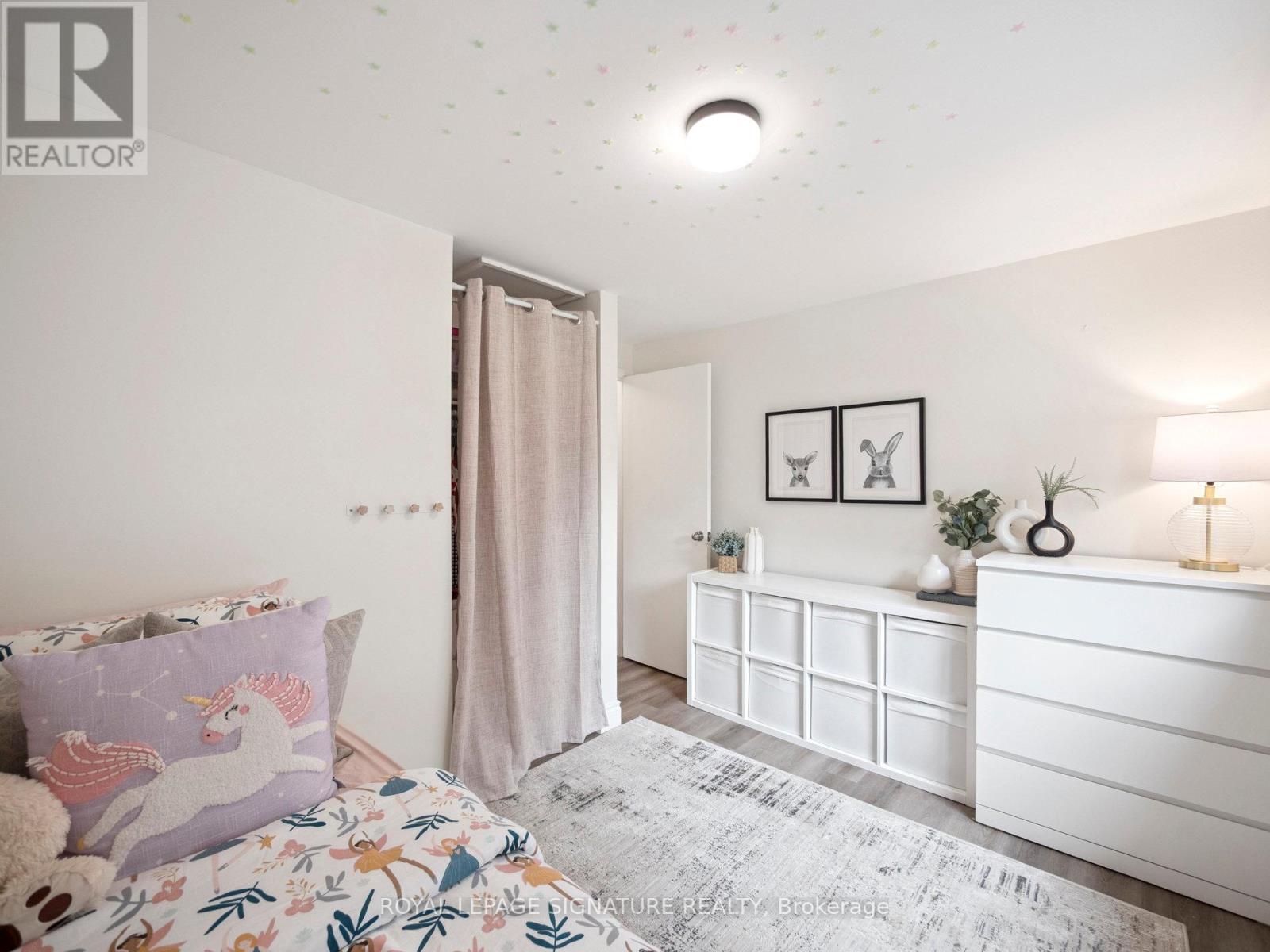 Photo 26 of 41 103 Dovedale Drive, Whitby ON