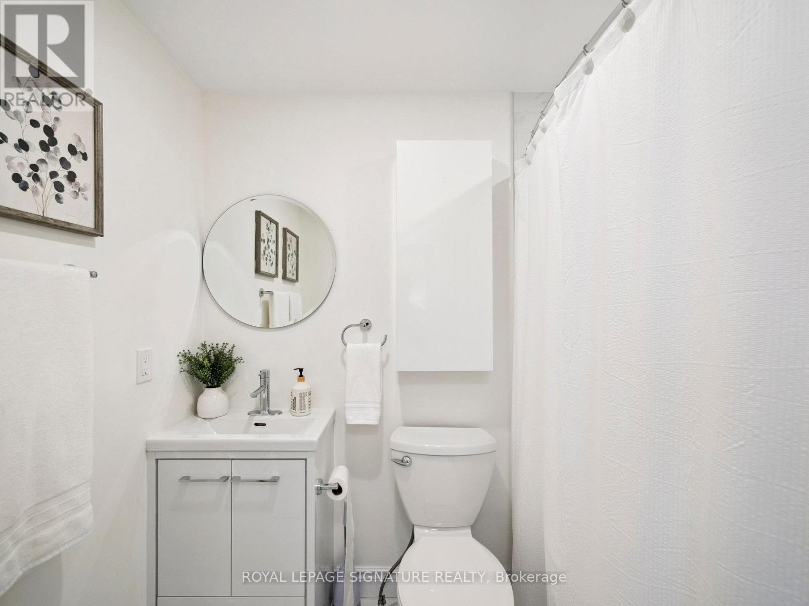 Photo 28 of 41 103 Dovedale Drive, Whitby ON