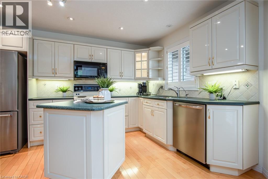 Photo 14 of 185 Golf Links Drive Unit 176, Baden ON