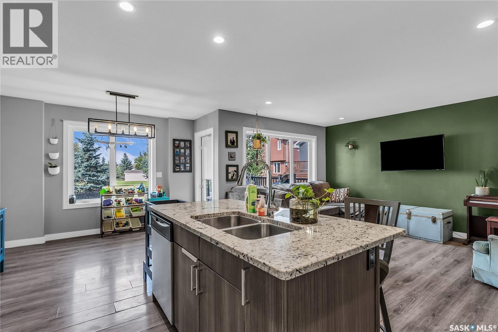 Photo 11 of 124 Parkview Cove, Osler SK
