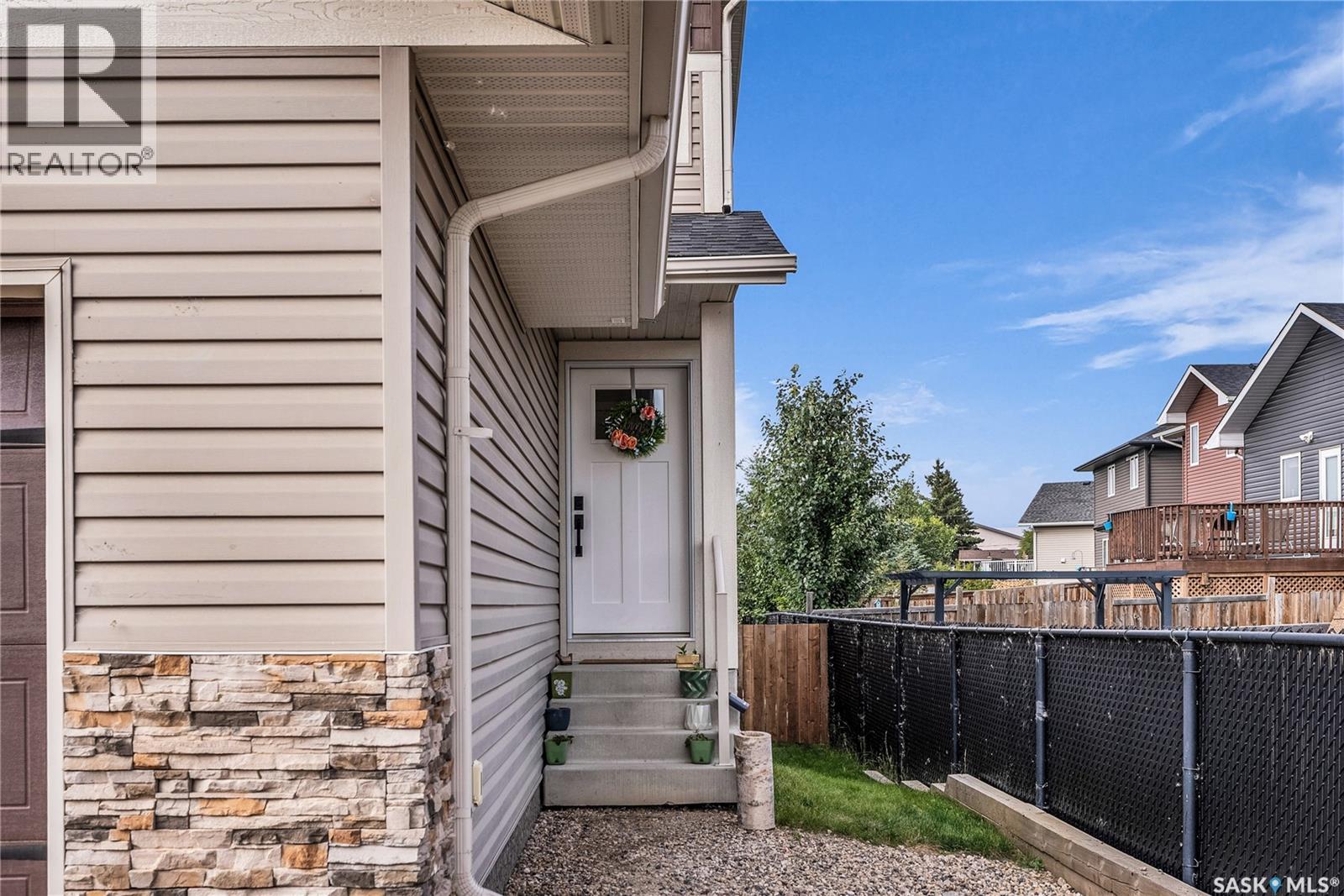 Photo 3 of 124 Parkview Cove, Osler SK