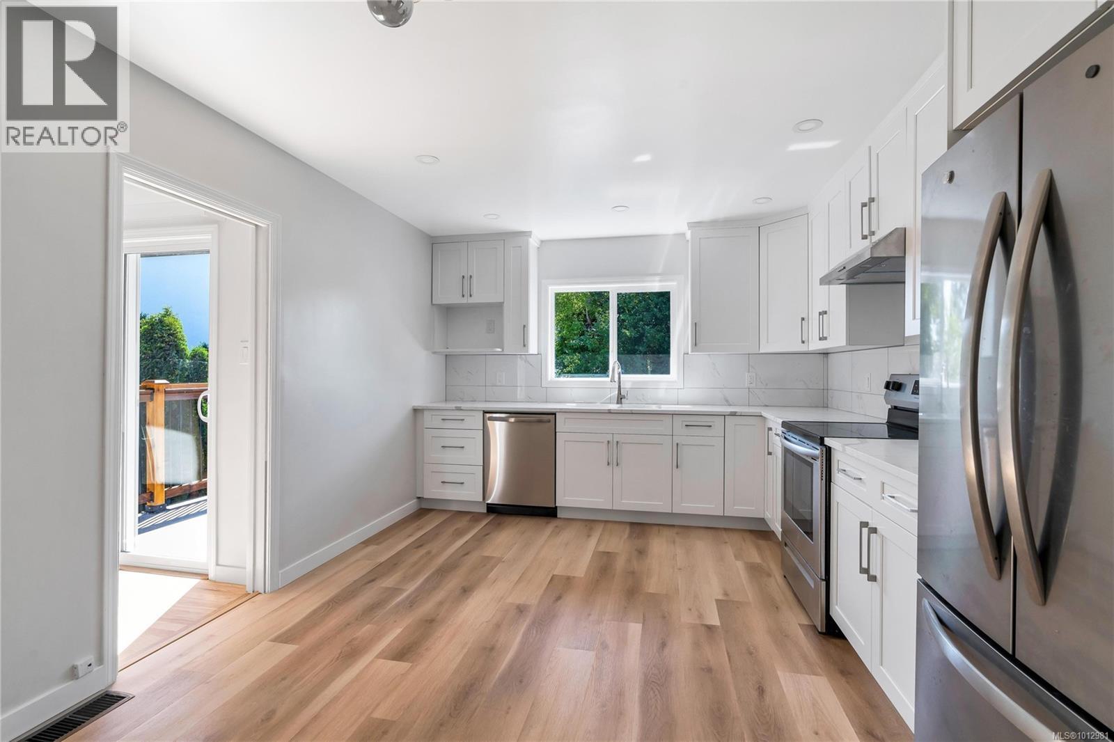 1431 EDGEWARE RD - 10