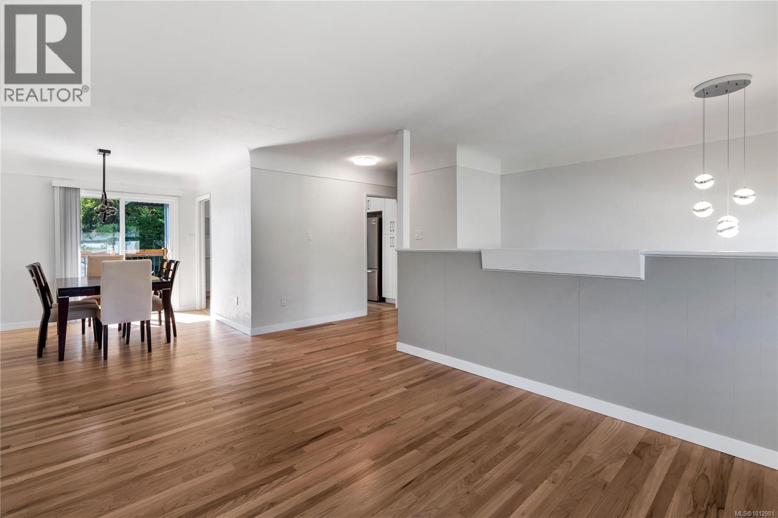 1431 EDGEWARE RD - 6