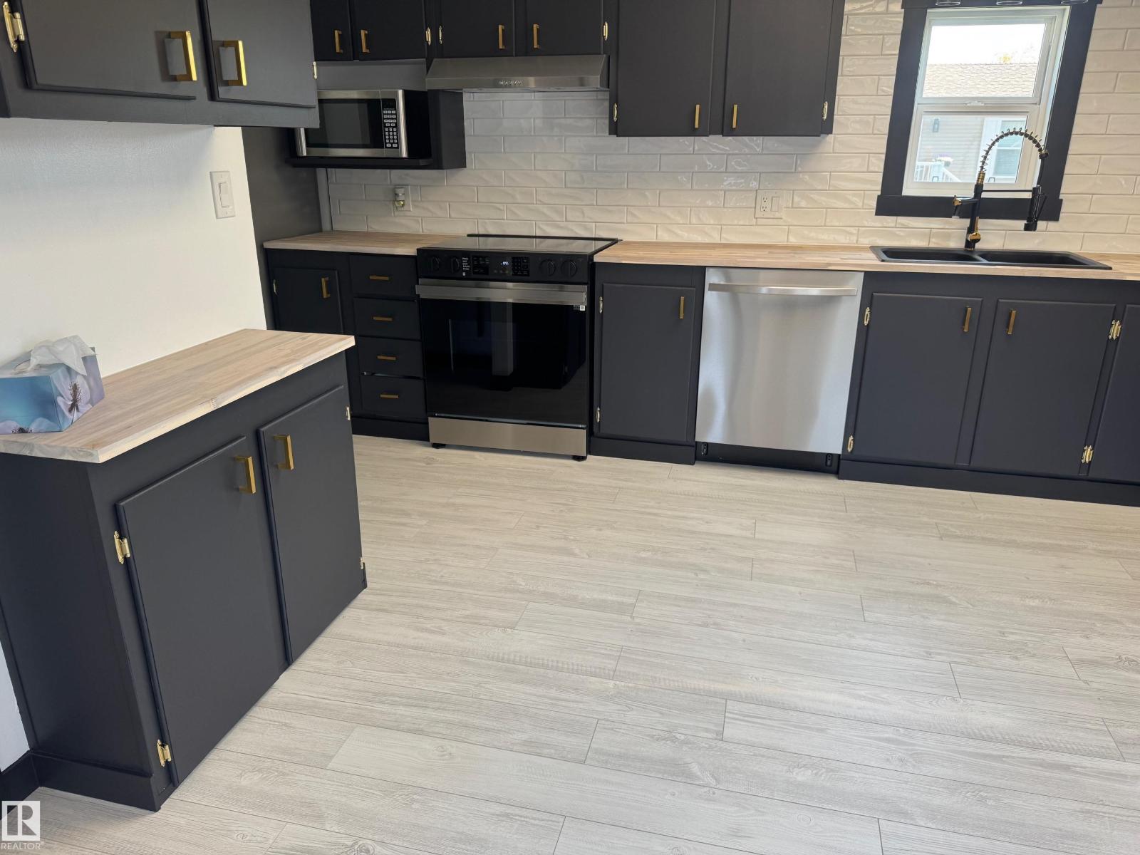 835 53222 RGE RD 272, Rural Parkland County