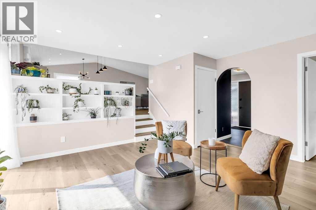 Photo 14 of 212 Cedarille Green Sw, Calgary AB