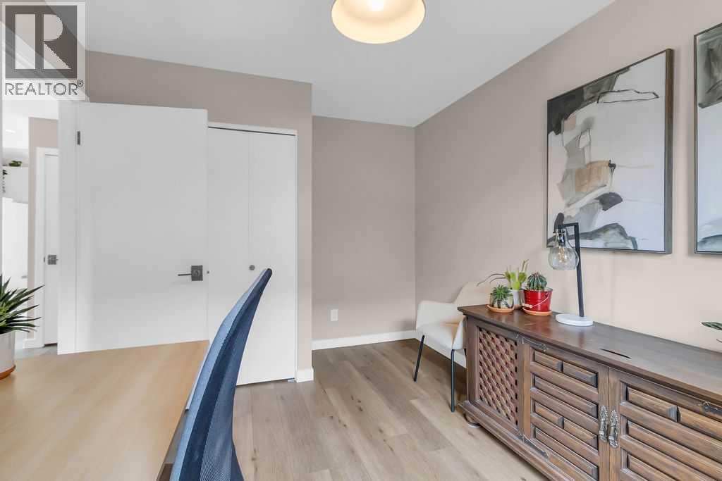 Photo 17 of 212 Cedarille Green Sw, Calgary AB