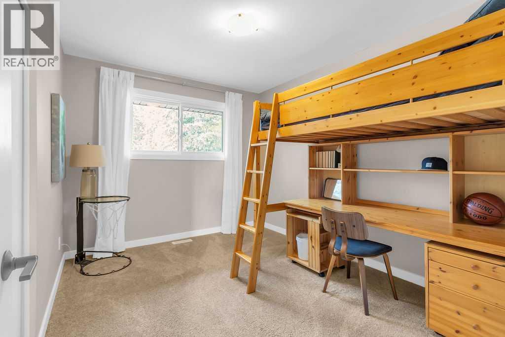 Photo 33 of 212 Cedarille Green Sw, Calgary AB