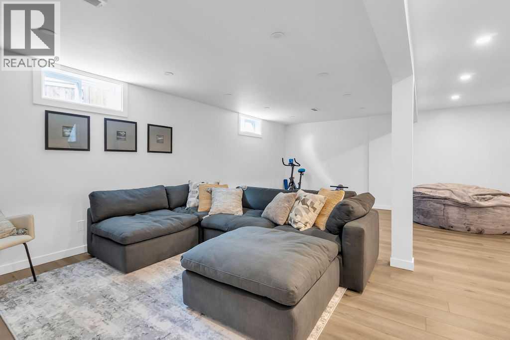 Photo 35 of 212 Cedarille Green Sw, Calgary AB