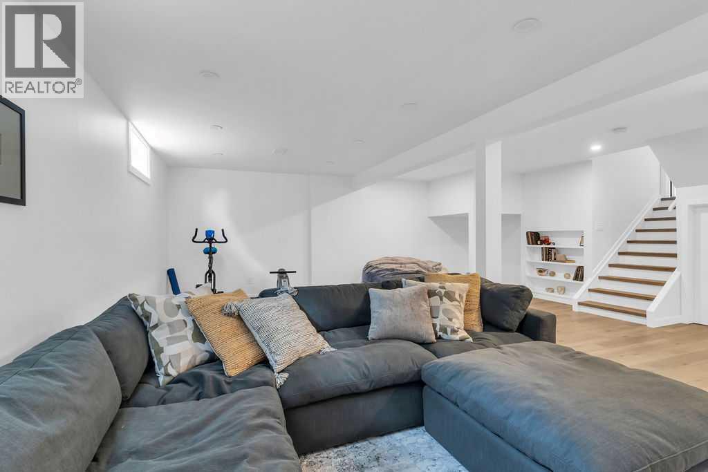 Photo 37 of 212 Cedarille Green Sw, Calgary AB