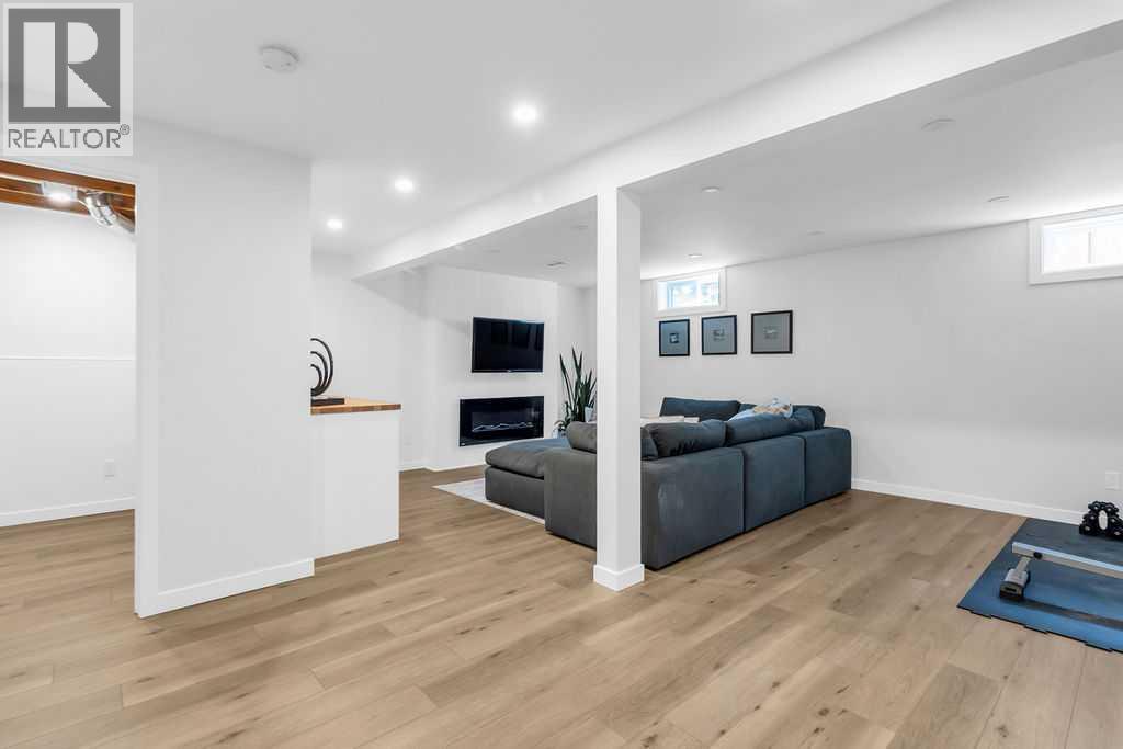 Photo 39 of 212 Cedarille Green Sw, Calgary AB