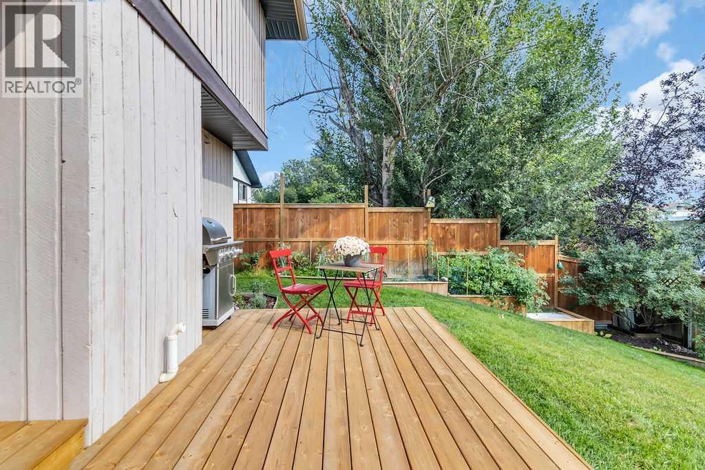 Photo 43 of 212 Cedarille Green Sw, Calgary AB