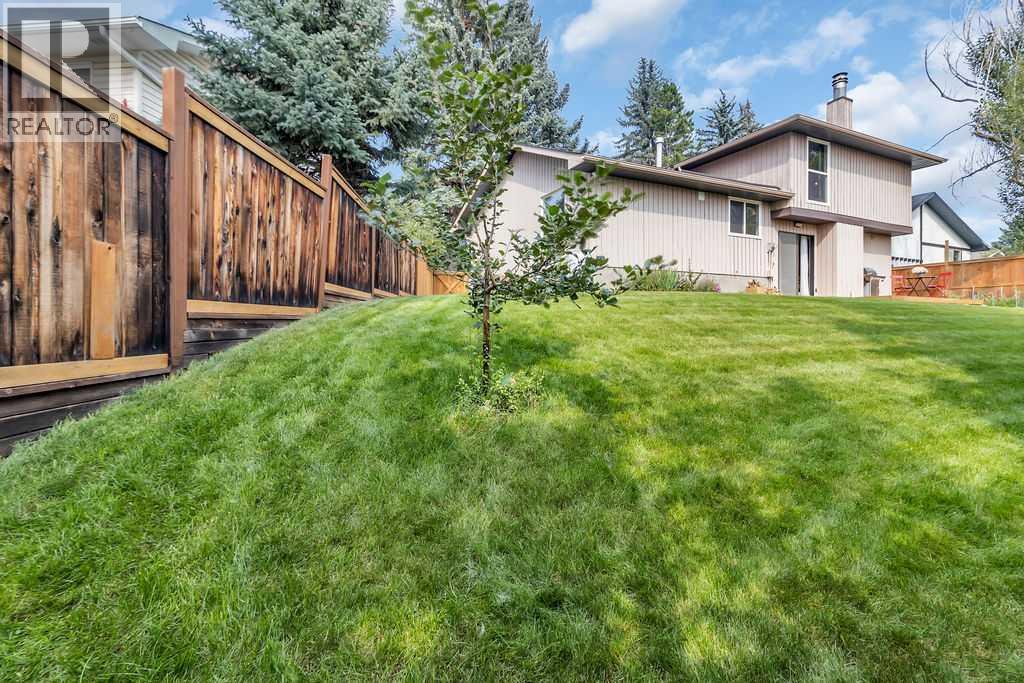 Photo 44 of 212 Cedarille Green Sw, Calgary AB