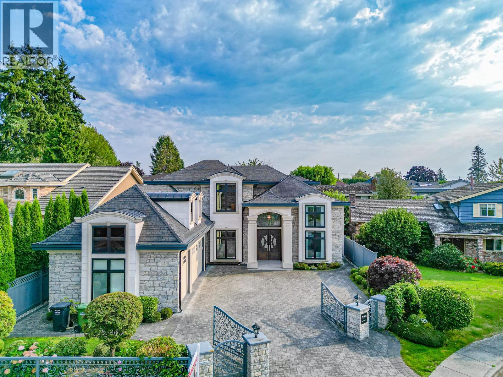 Photo 2 of 7580 Malahat Avenue, Richmond BC