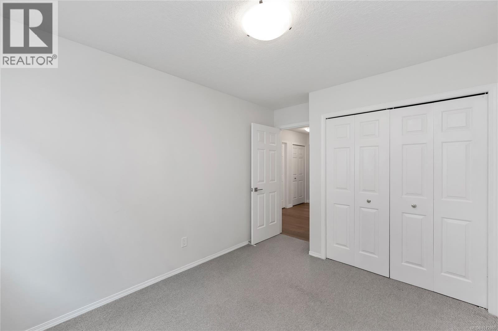 Photo 20 of 1717 Applewood Pl, Saanich BC