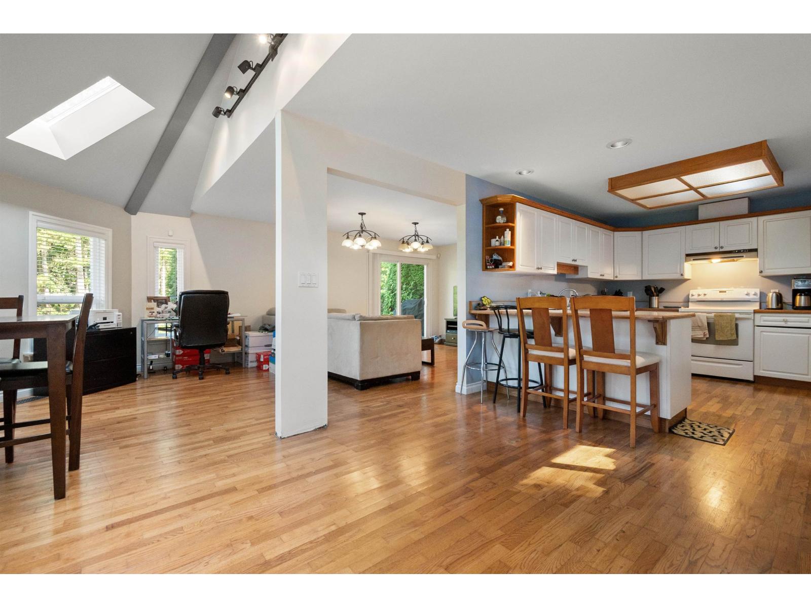 Photo 10 of 22526 Old Yale Road, Langley BC