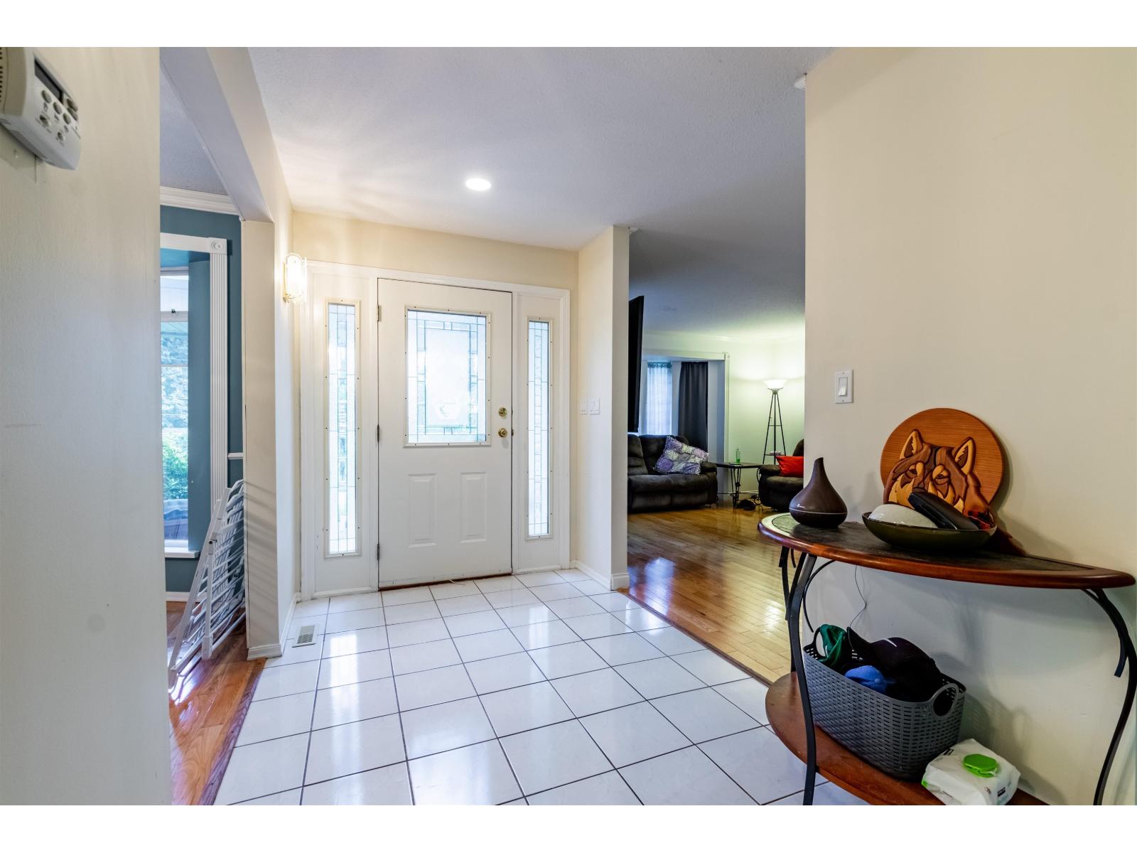 Photo 6 of 2844 Bergman Street, Abbotsford BC