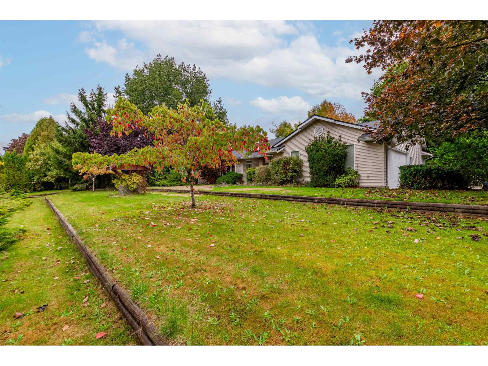 Photo 2 of 2844 Bergman Street, Abbotsford BC