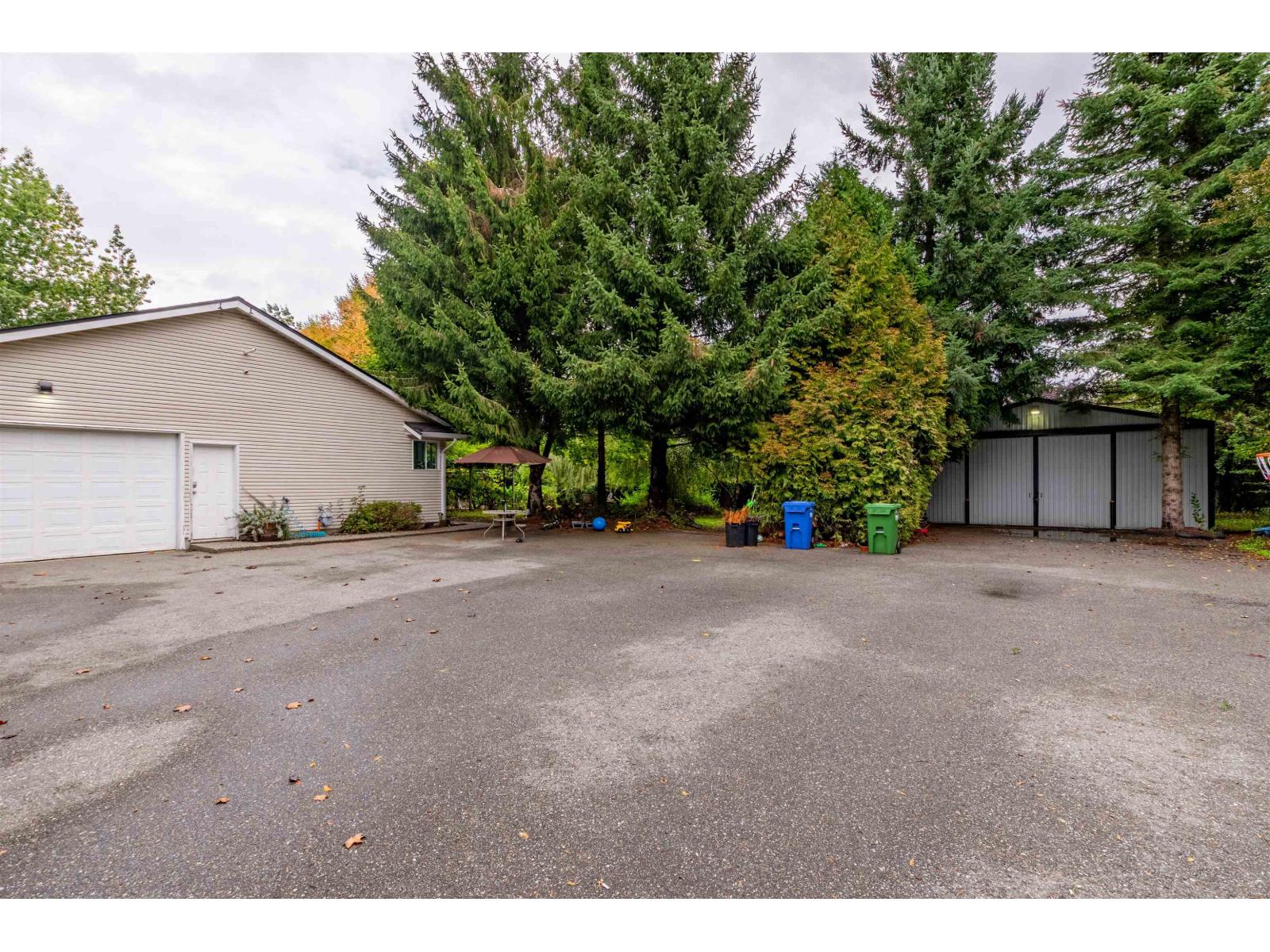 Photo 4 of 2844 Bergman Street, Abbotsford BC