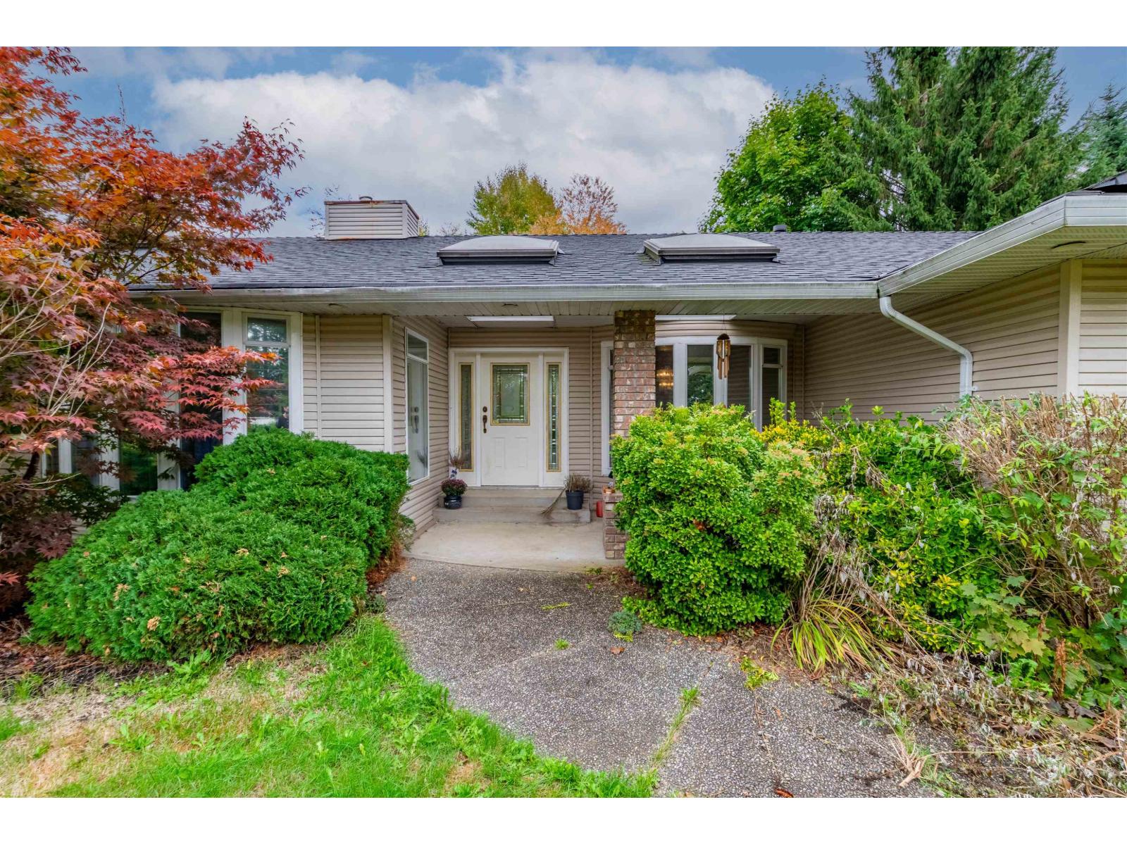 Photo 3 of 2844 Bergman Street, Abbotsford BC