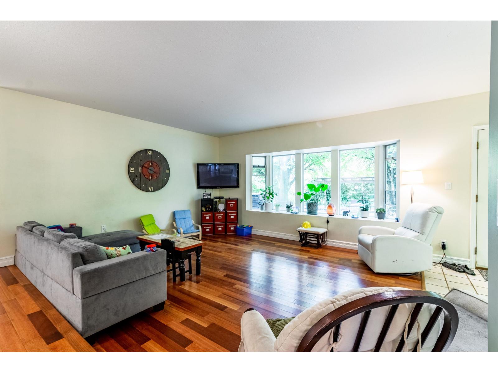 Photo 11 of 2844 Bergman Street, Abbotsford BC