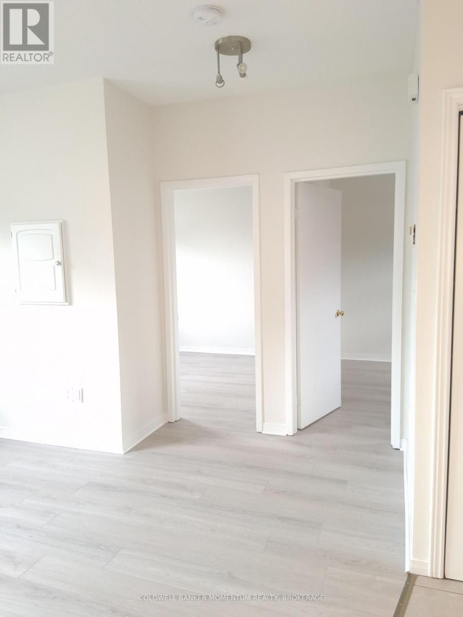 Photo 4 of 2 109 George Street, St Catharines ON