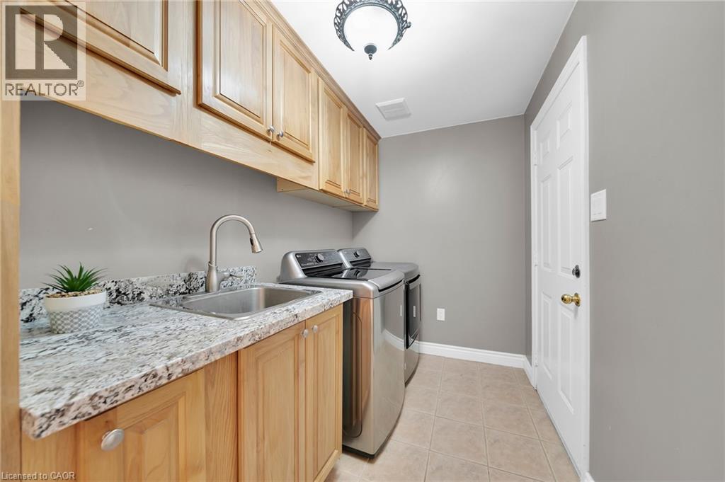 Photo 11 of 28 Ranchero Drive, Brampton ON