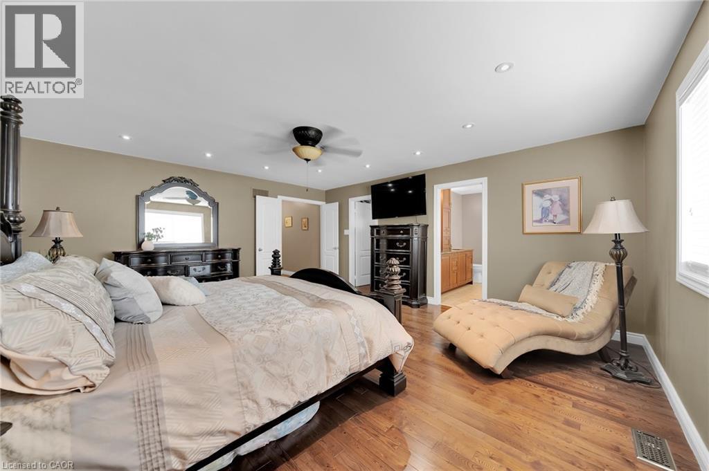 Photo 35 of 28 Ranchero Drive, Brampton ON
