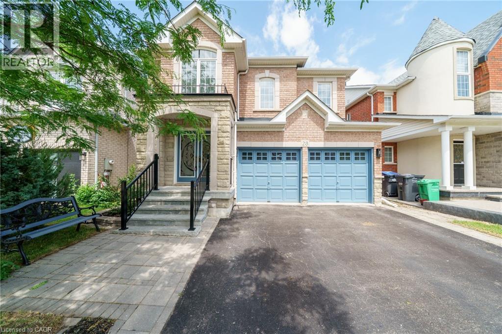 Photo 4 of 28 Ranchero Drive, Brampton ON