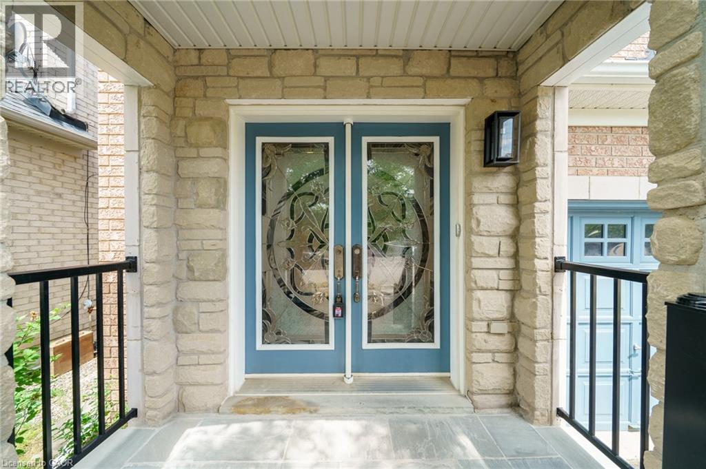 Photo 6 of 28 Ranchero Drive, Brampton ON