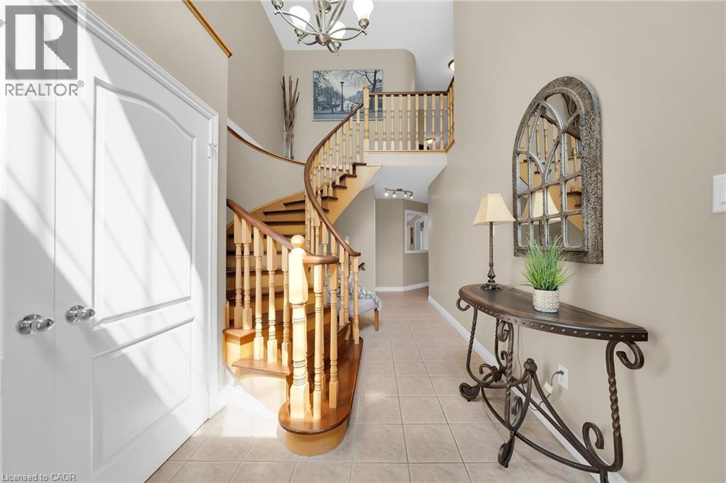 Photo 8 of 28 Ranchero Drive, Brampton ON