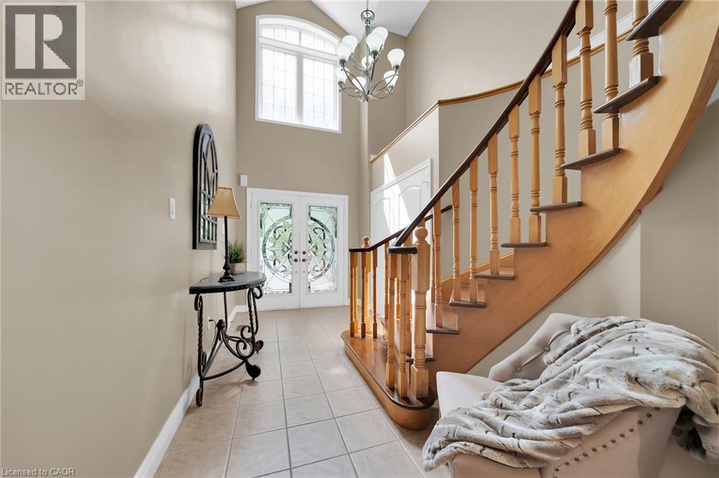 Photo 9 of 28 Ranchero Drive, Brampton ON