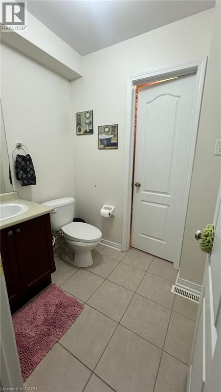 Photo 12 of 526 Candlestick Circle, Mississauga ON