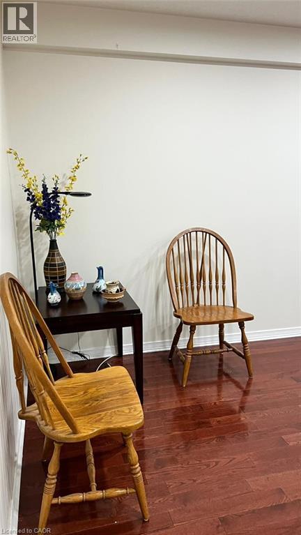 Photo 7 of 526 Candlestick Circle, Mississauga ON