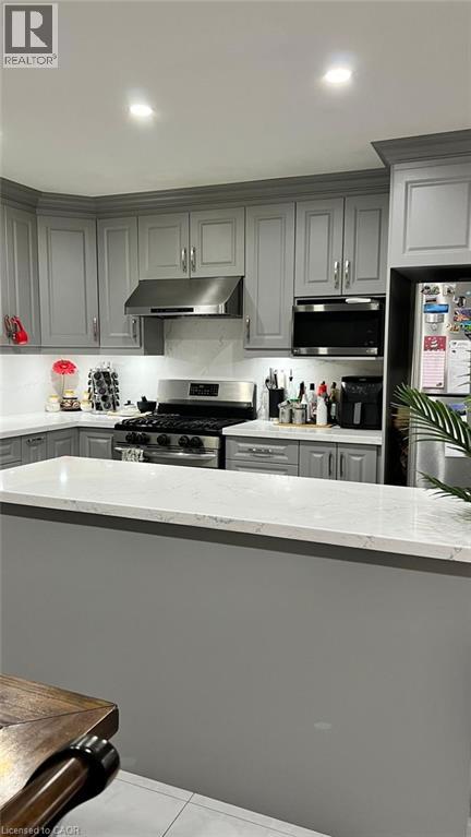 Photo 9 of 526 Candlestick Circle, Mississauga ON