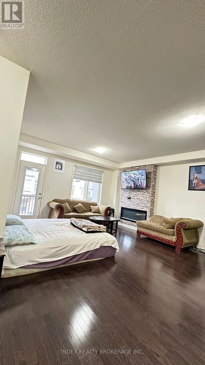 Photo 4 of 56 Donald Fitch Crescent, Brampton ON
