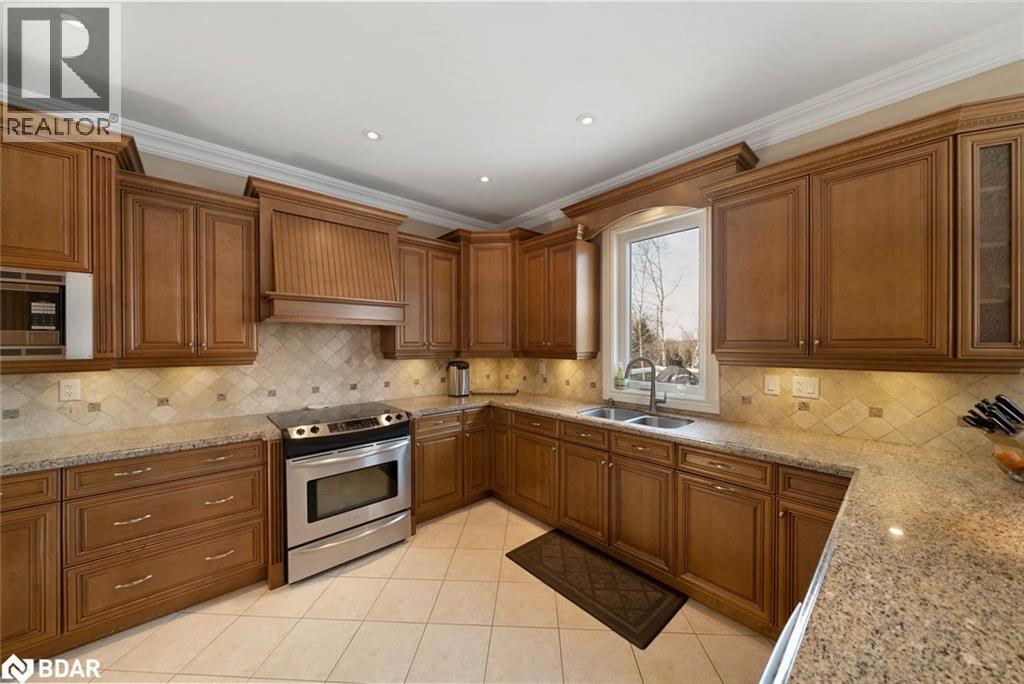 Photo 13 of 14 Regalia Way, Barrie ON