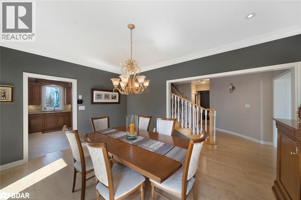 Photo 8 of 14 Regalia Way, Barrie ON