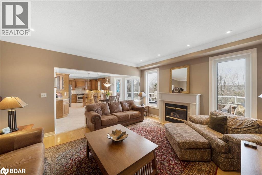 Photo 17 of 14 Regalia Way, Barrie ON