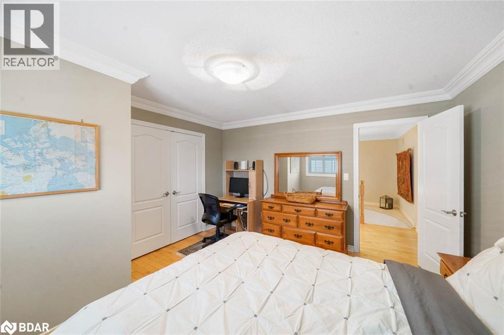 Photo 23 of 14 Regalia Way, Barrie ON