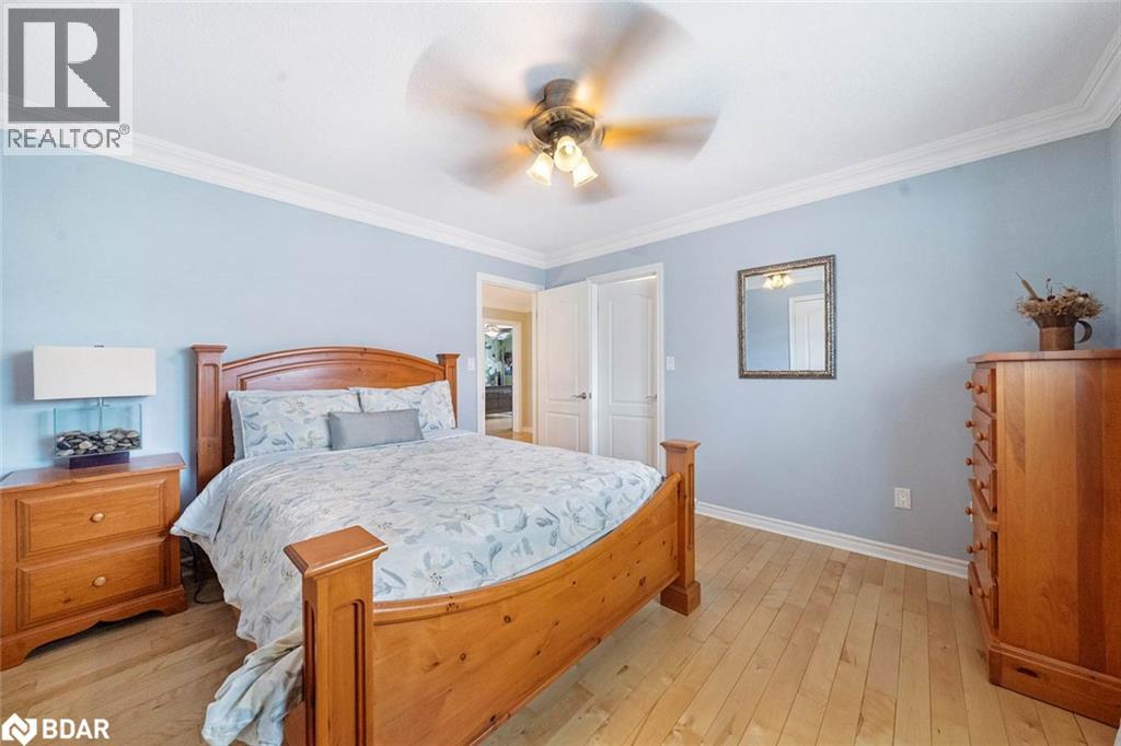 Photo 21 of 14 Regalia Way, Barrie ON