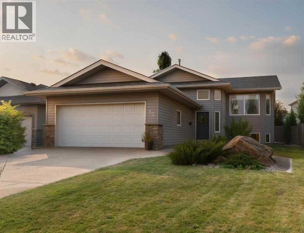 Photo 1 of 82 Rivercrest Court W, Lethbridge AB
