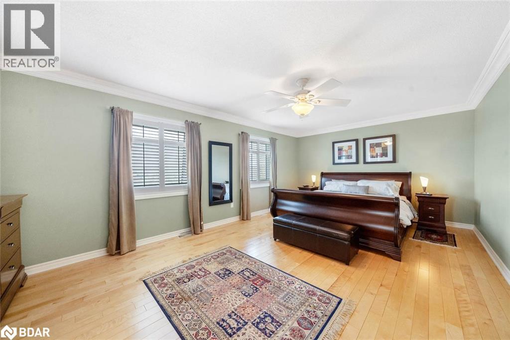 Photo 25 of 14 Regalia Way, Barrie ON