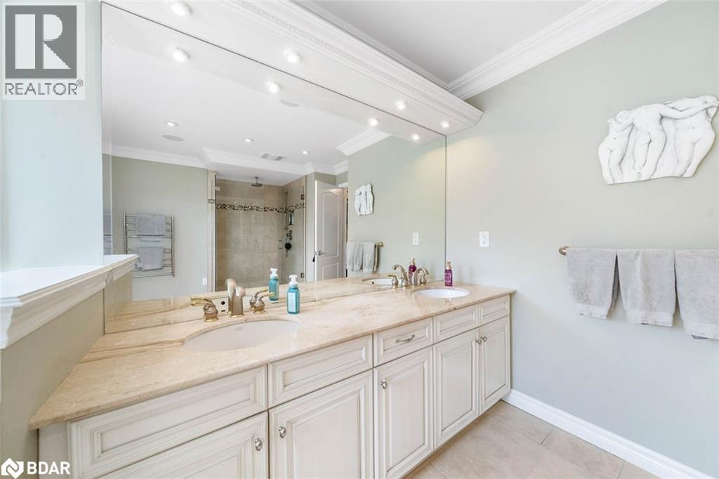 Photo 33 of 14 Regalia Way, Barrie ON