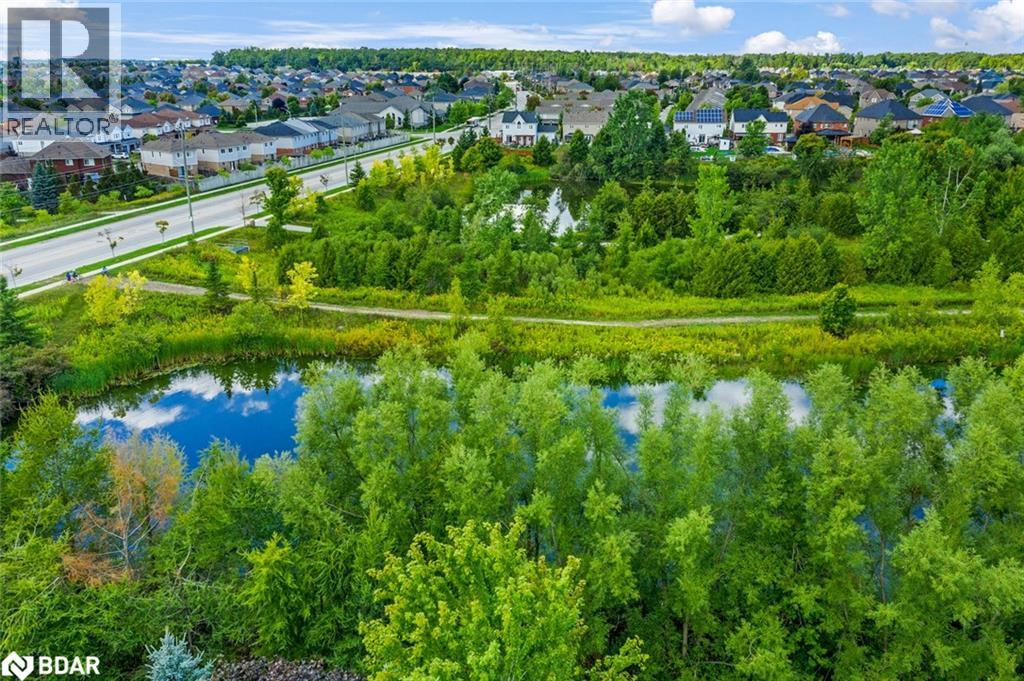 Photo 48 of 14 Regalia Way, Barrie ON