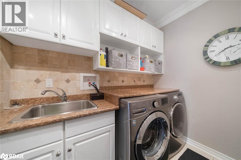 Photo 40 of 14 Regalia Way, Barrie ON