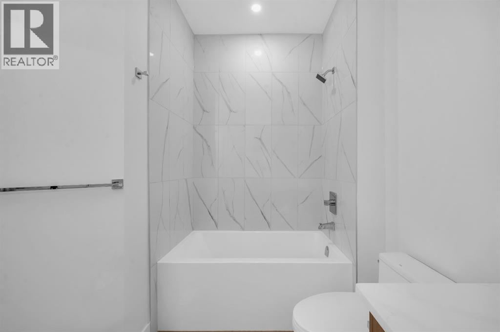 Photo 16 of 2 426 13 Avenue Ne, Calgary AB