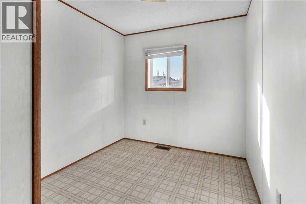 Photo 13 of 294 Burroughs Circle Ne, Calgary AB