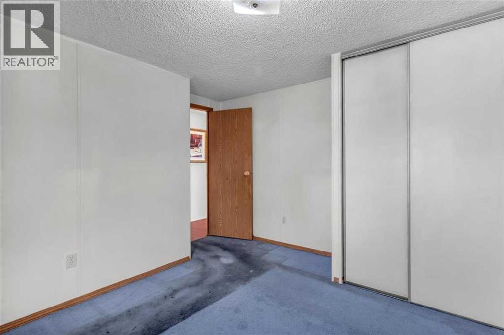 Photo 16 of 294 Burroughs Circle Ne, Calgary AB